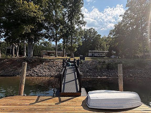 5th image of 4438 Derwood Dr