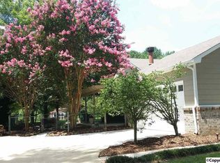 132 Oldwood Rd, Huntsville, AL 35811