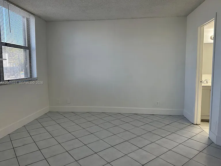 215 Lake Pointe Dr #113 — Photo 8