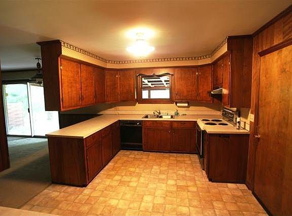 2nd image of 2115 Sycamore Dr