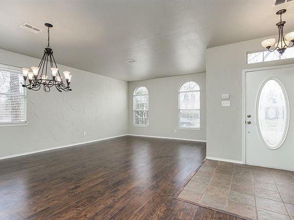 5th image of 2100 Willow Ct
