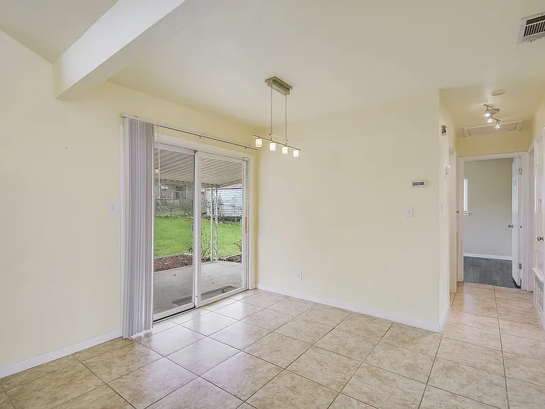 227 Shin Oak Dr — Photo 13