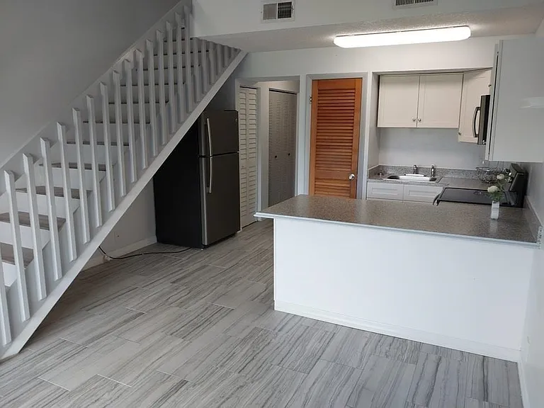 1255 Ponce Island Dr #F780 — Photo 6