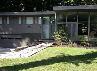 2893 Lee Rd, Stow, OH 44224