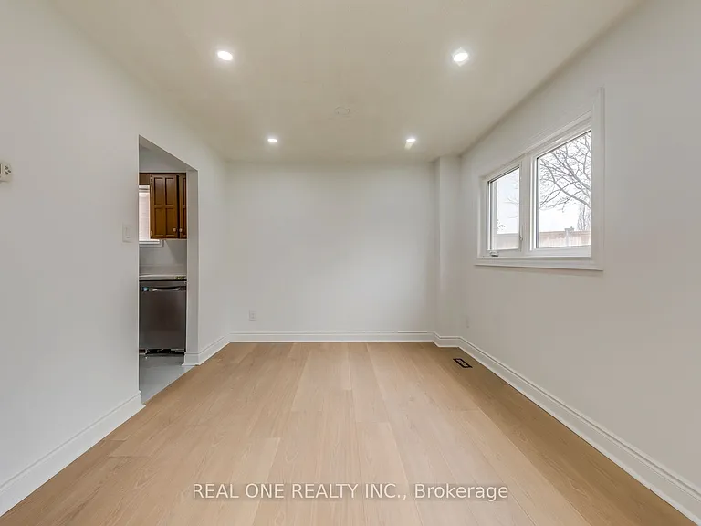 655 Paragon Pl E — Photo 15