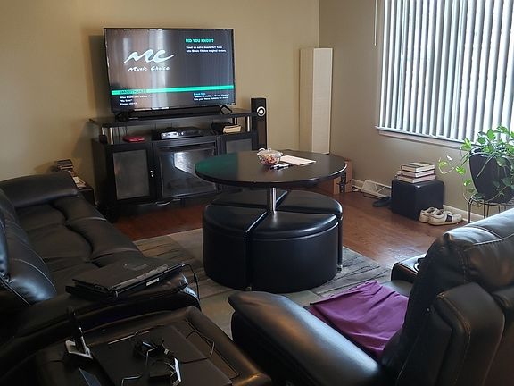 4th image of 16548 Dobson Ave