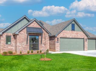 25 E 32nd St, Sand Springs, OK 74063