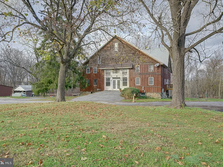 2793 Pfefferkorn Rd #B — Photo 37