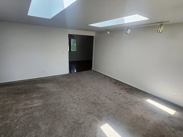 808 S Cedarcrest Dr — Photo 2