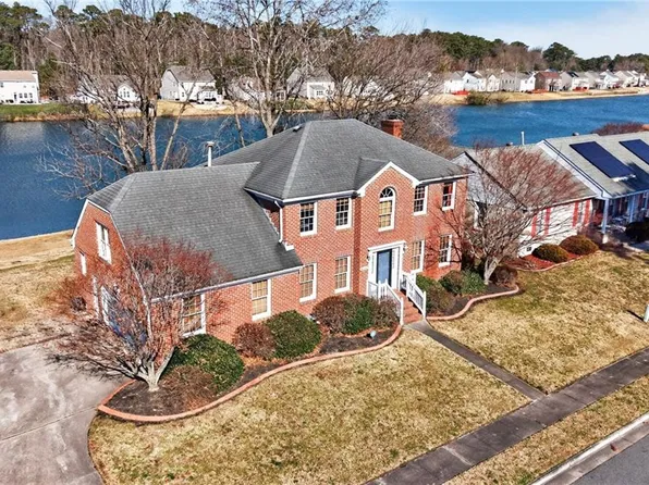 4108 Lakeview Dr, Chesapeake, VA 23323