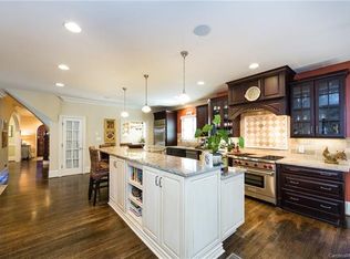 1622 Fountain Vw, Charlotte, NC 28203