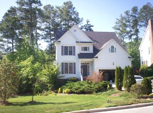 101 Parkroyale Ln, Cary, NC 27519