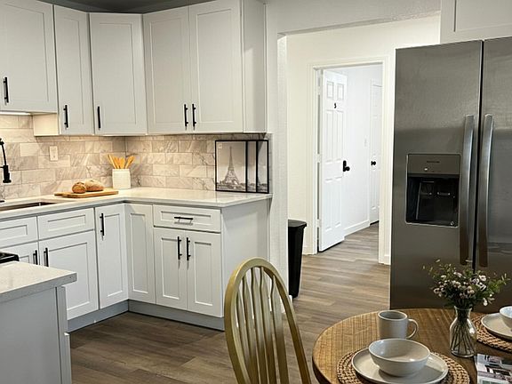 Full Kitchen with full size fridge