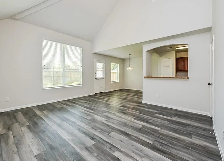 10939 Myrtle Oak St — Photo 5