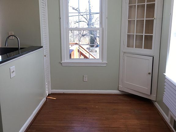 4th image of 2730 Fort Dr