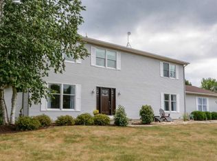 889 Wildwood Ln, Ann Arbor, MI