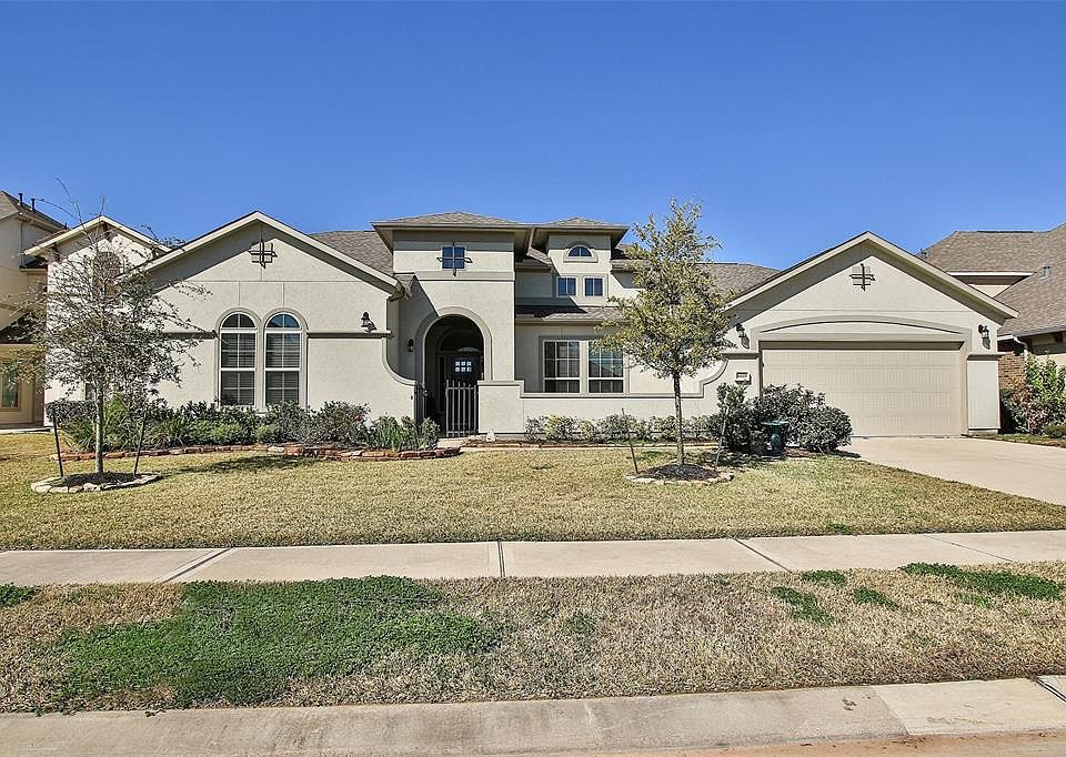1st image of 16619 Harbor Falls Dr