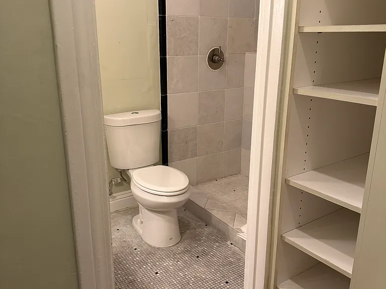 6087 Harold Way #1 — Photo 12