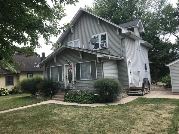 340 1/2 S Olive St, Waconia, MN 55387