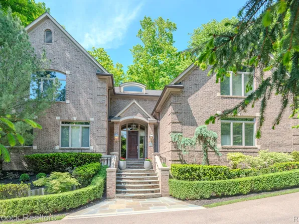 21480 Lujon Ct, Northville, MI 48167