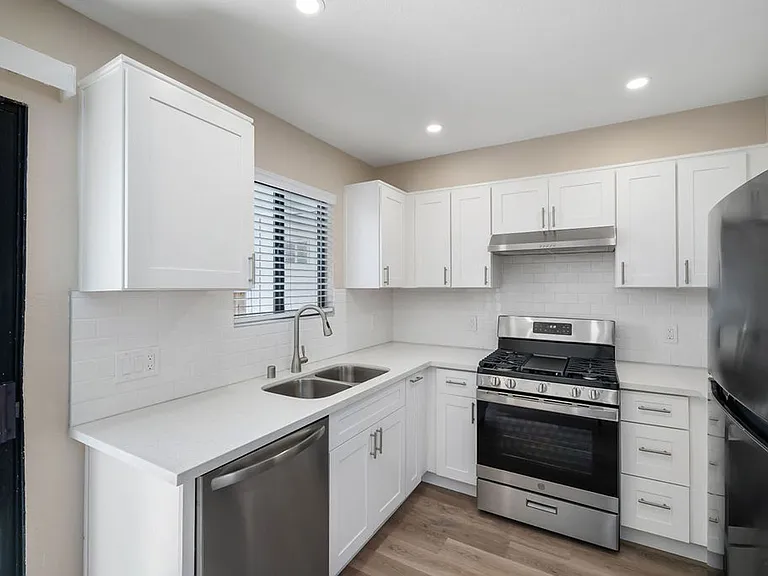 180 Brisco Rd — Photo 23