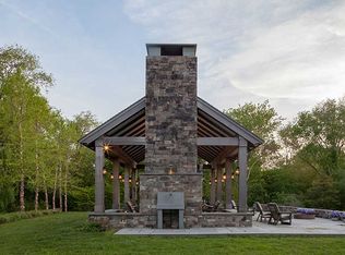 1411 Park Garden Ln, Reston, VA 20194