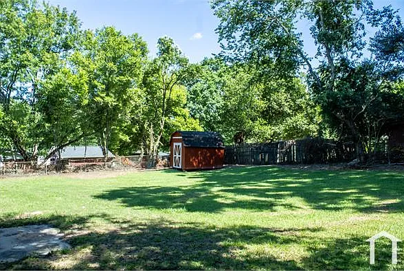 401 Springside Dr — Photo 6