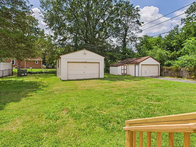 1709 Glenview Rd — Photo 40