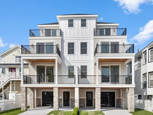 12 N Newport Ave, Ventnor, NJ 08406