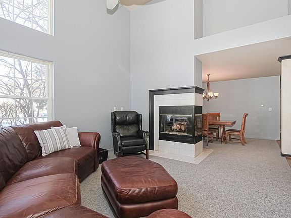 4th image of 741 Deep Wood Ct