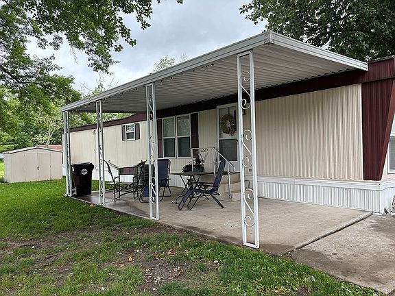 2nd image of 211 Willow Oak Dr
