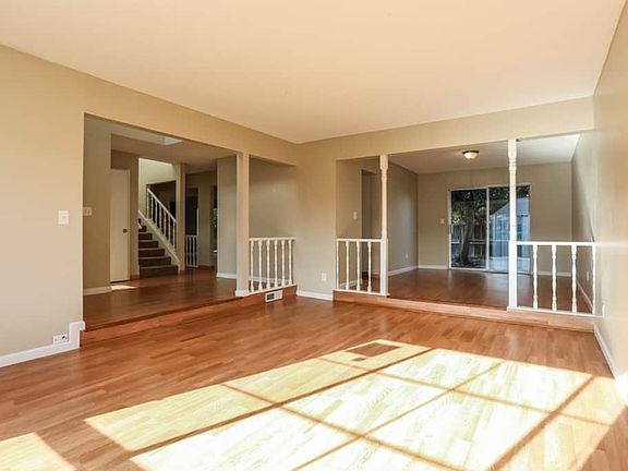 5th image of 2338 Robles Dr