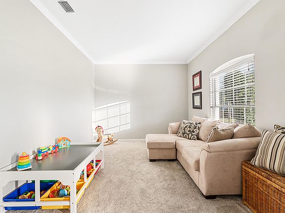 5th image of 1023 Del Mar Cir