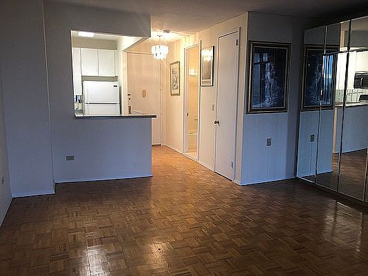 3rd image of 3111 Ocean Pkwy APT 6F