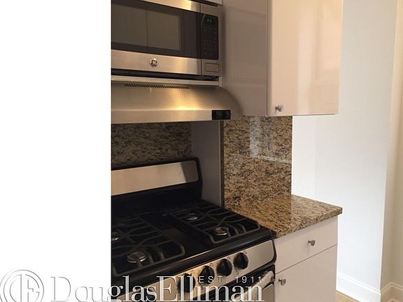 3rd image of 3657 Broadway APT 2G