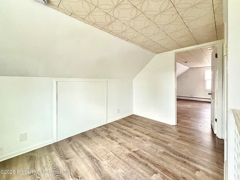 207 Midway Ave — Photo 9