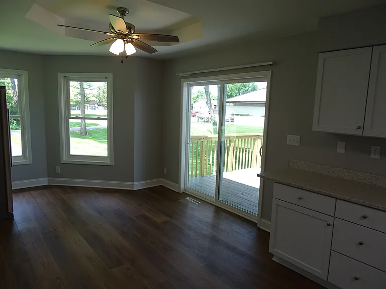 1061 Morthland Dr — Photo 25