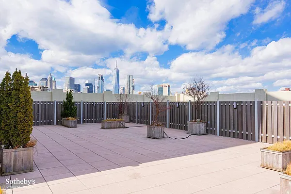 Sold by Sotheby's International Realty | media 15