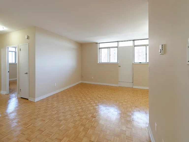 90 Eastdale Ave — Photo 31