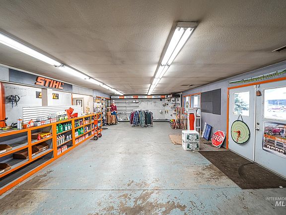 4th image of 10 S Main St