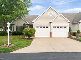 2823 Stratford Cir, Akron, OH 44312