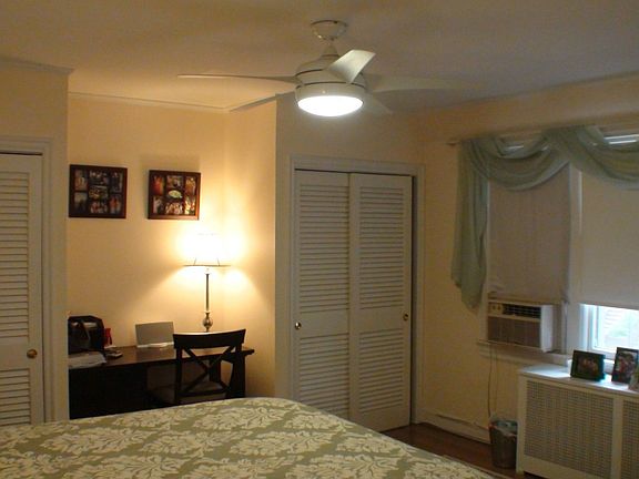 master rm w 4 closets