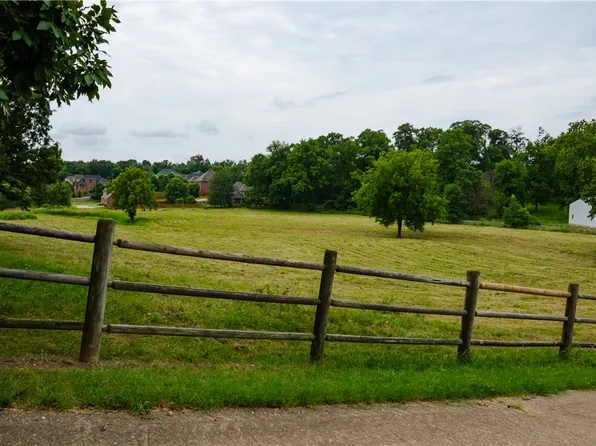 Ozark Acres Dr, Bentonville, AR 72713