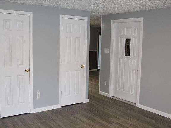 5th image of 5731 Gateway Dr