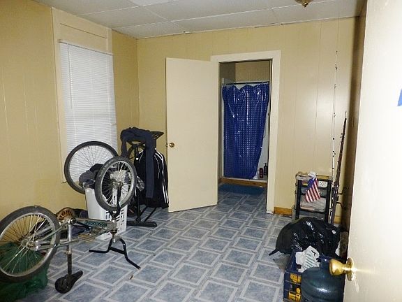 5th image of 108 W Mill St
