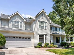 9315 E Carondelet Dr, Manassas Park, VA