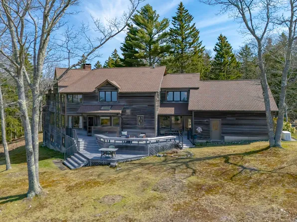 17 Weefs Way, Sedgwick, ME 04676