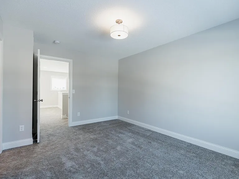 1703 Southpoint Ln — Photo 38