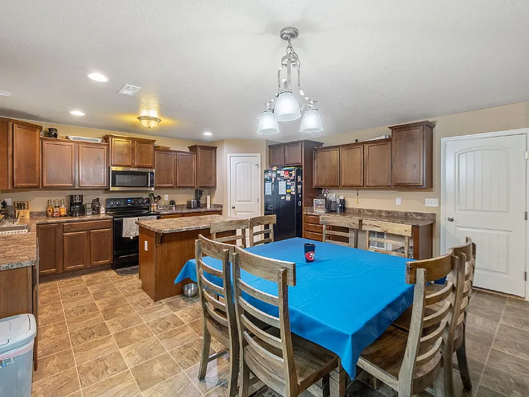 7520 Dellwood Ln — Photo 9