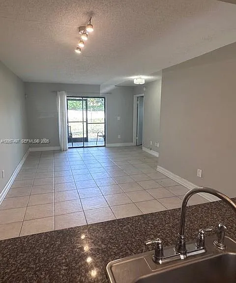 20725 NE 8th Ct #10611 — Photo 2